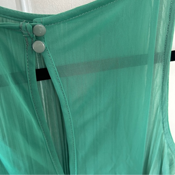 NWT H&M Sheer Pleated Sleeveless High-Low Dress Green Size 6 NWT - Picture 3 of 5